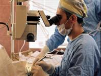 Augenmikrochirurgie bereitet sich auf die fünf millionste Operation vor