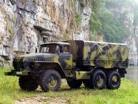 Das Autowerk Ural bleibt Lieferant der russischen Armee