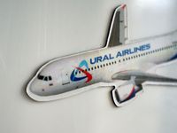 Die Fluggesellschaft "Ural Airlines" haben Moskau mit Usbekistan verbunden